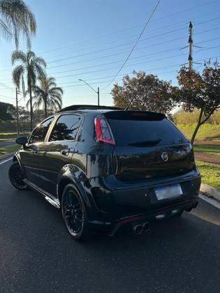 FIAT PUNTO 1.8 BLACKMOTION 16V FLEX 4P MANUAL FIAT PUNTO 1.8 BLACKMOTION 16V FLEX 4P MANUAL